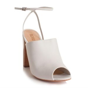 Gorgeous sandals schutz
